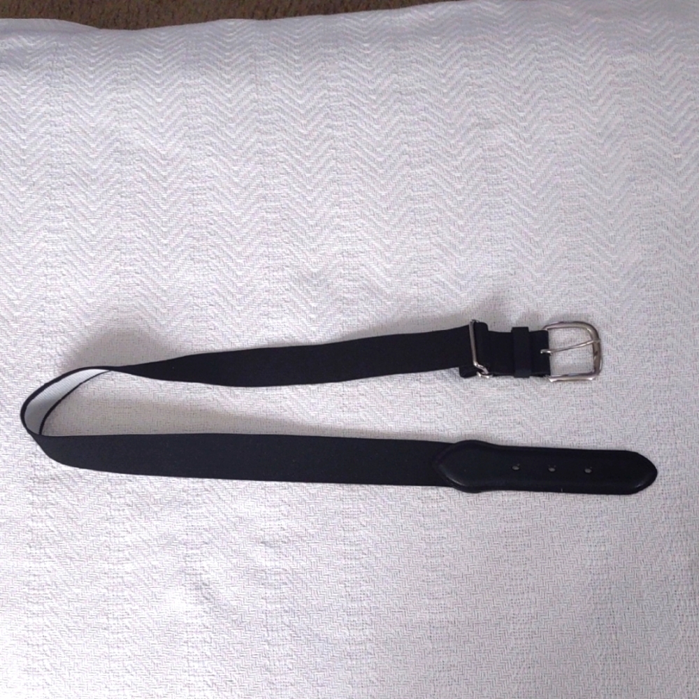 Rawlings Adjustable Belt, Black. New Without Tags.